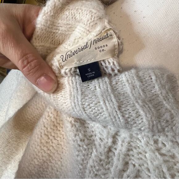 Universal Thread Crewneck Femme Pullover Sweater- Size Small - Picture 7 of 10